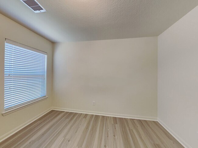 Building Photo - 22422 Bauer Canyon Dr