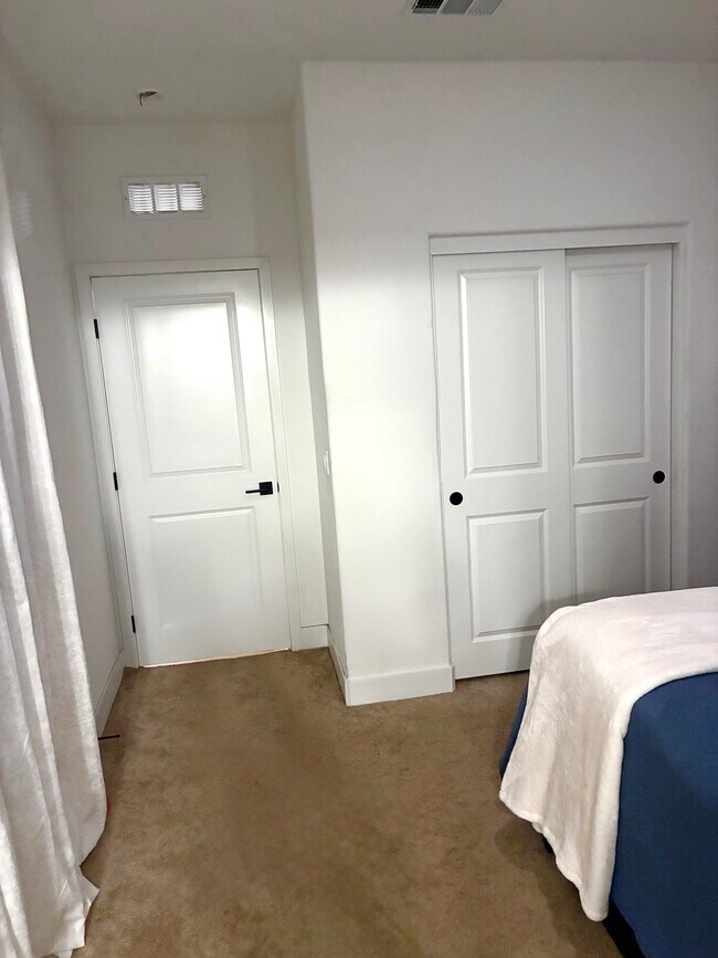 Building Photo - 42417 Lamporo Wy