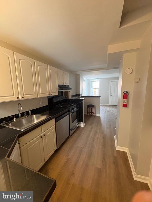 Building Photo - 229 S Durham St