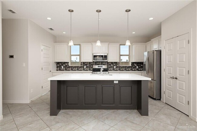 Building Photo - 14505 Limestone Way