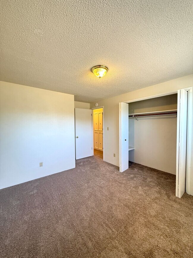 Building Photo - 3051 Jason Wy
