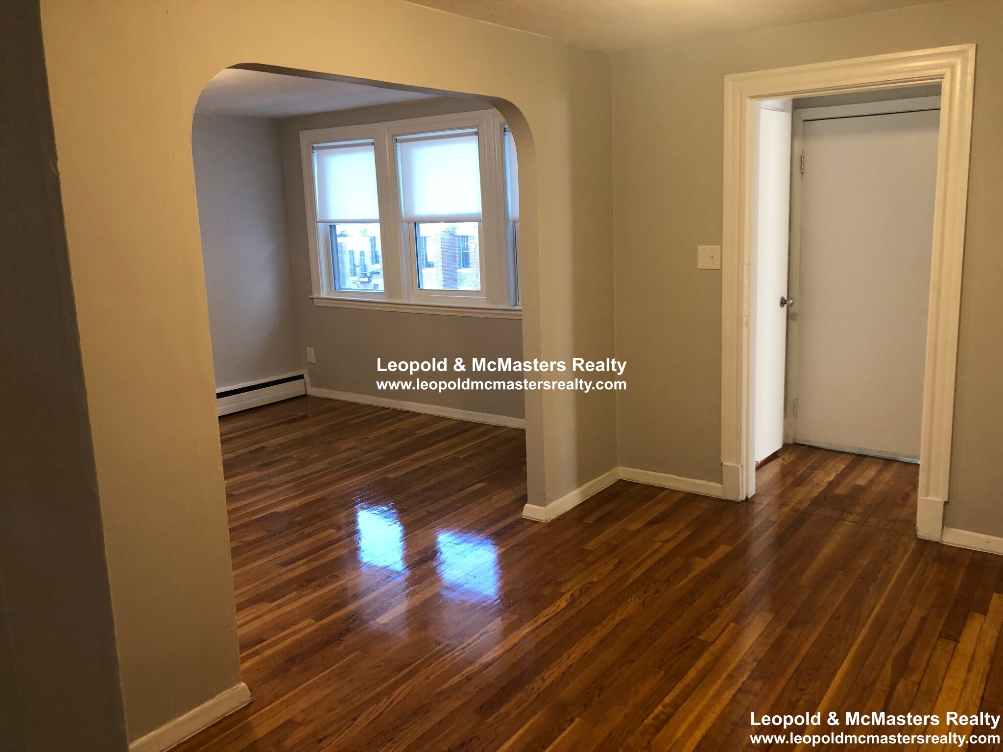 Building Photo - 127 Lanark Rd