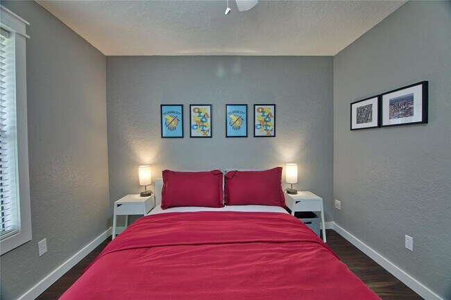 Building Photo - 2924 Canyon Oaks Ct