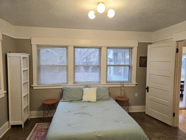 Building Photo - 1010 N 7th St