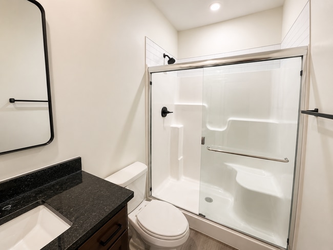 Building Photo - 5203/05 S Chase Cir