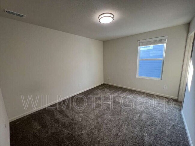 Building Photo - 5374 Noble Crossing Pkwy W