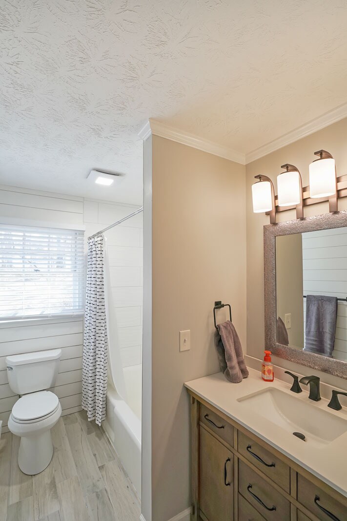 Building Photo - 752 Mountainbrooke Cir