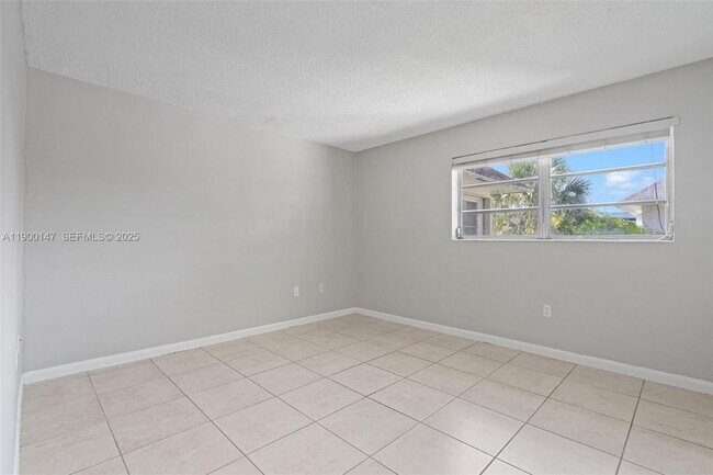 Building Photo - 7330 SW 82nd St