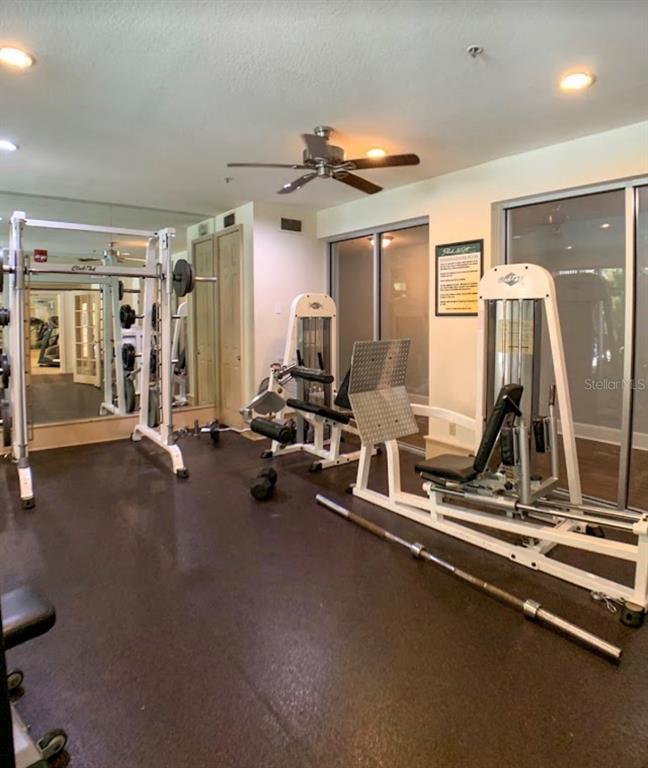 Building Photo - 860 N Orange Ave