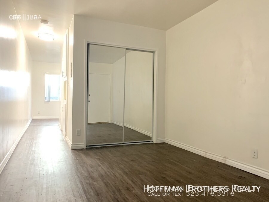 Building Photo - 1136 N Ogden Dr