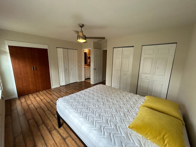 Building Photo - 5206 Sunridge Palms Dr