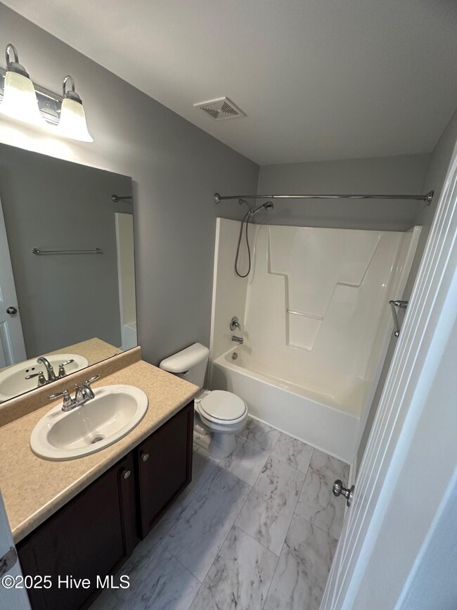 Building Photo - 2443 Kodiak Dr