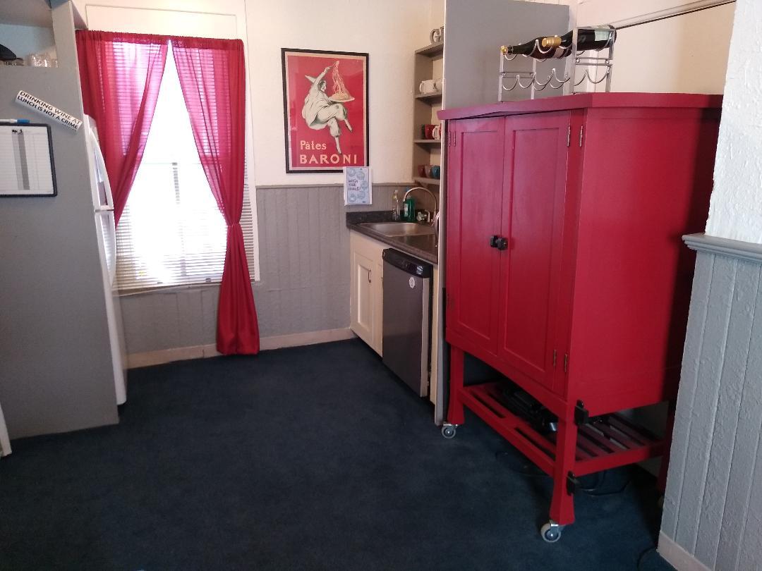 First floor large kitchen - 1612 N Pennsylvania St