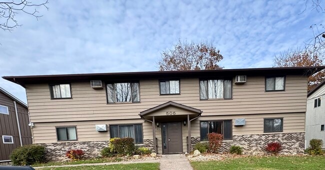 Building Photo - 505 Kerry Dr