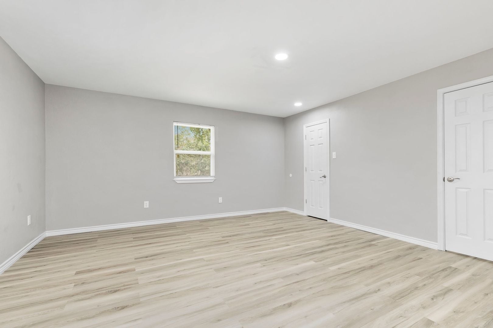 Building Photo - 1401 Garrett St