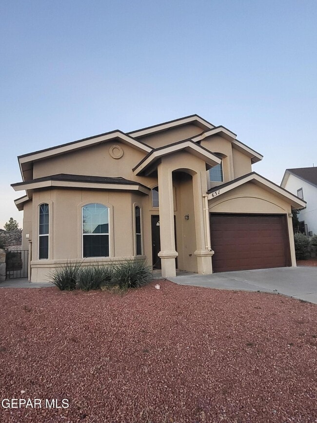 Building Photo - 657 Pete Payan Dr