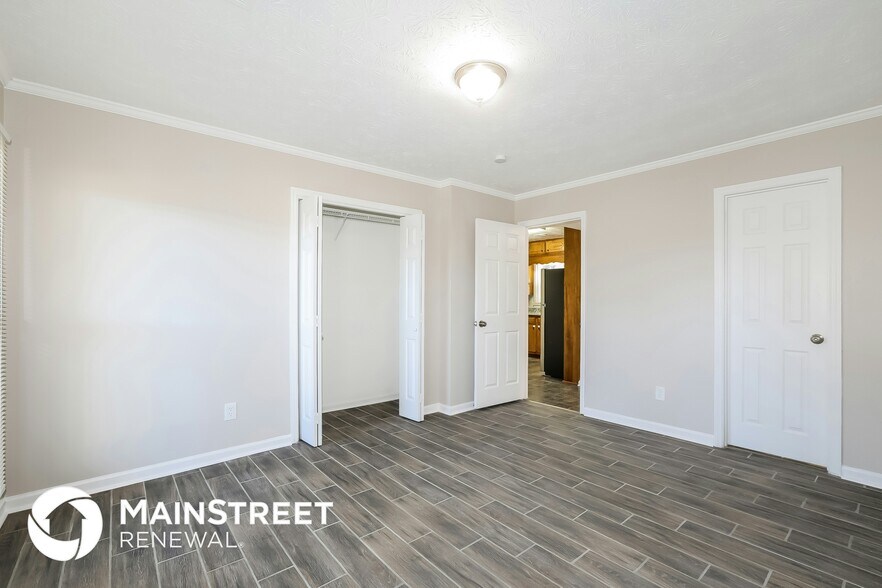 Building Photo - 369 Hillridge Dr