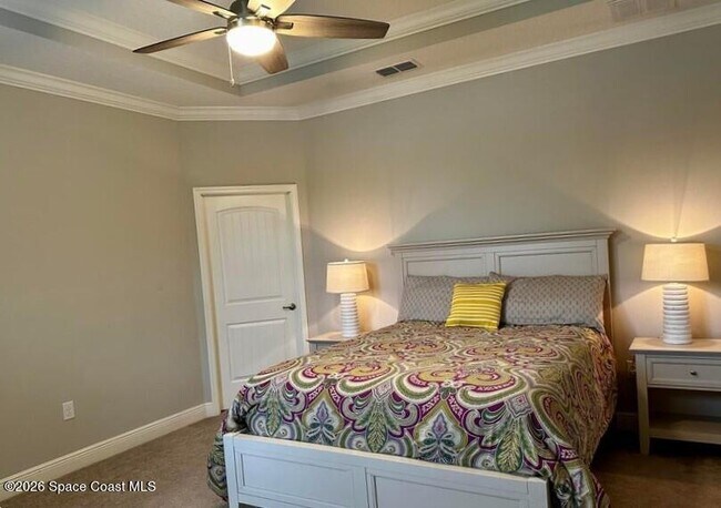 Building Photo - 5250 Hebron Dr