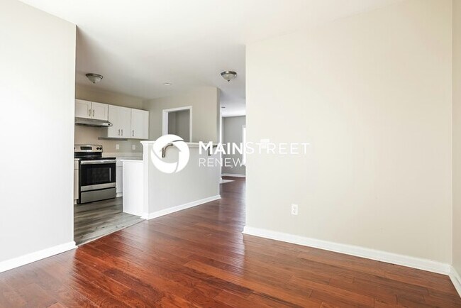 Building Photo - 3 Bedroom Pet-Friendly Home in Raleigh, NC with Main Street Renewal