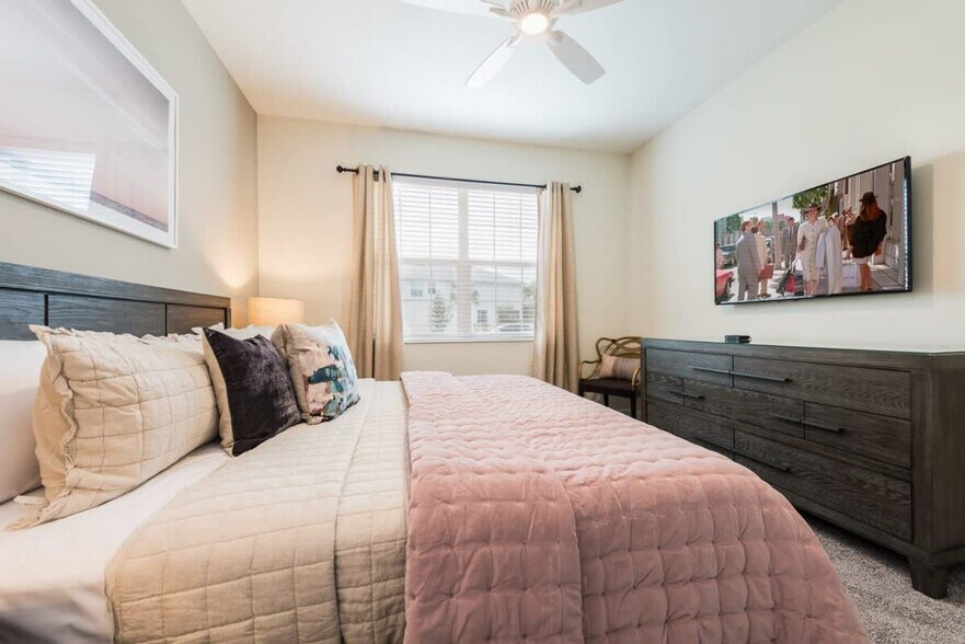 Building Photo - 4821 Kings Castle Cir