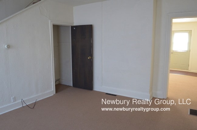 Building Photo - Barberry Court