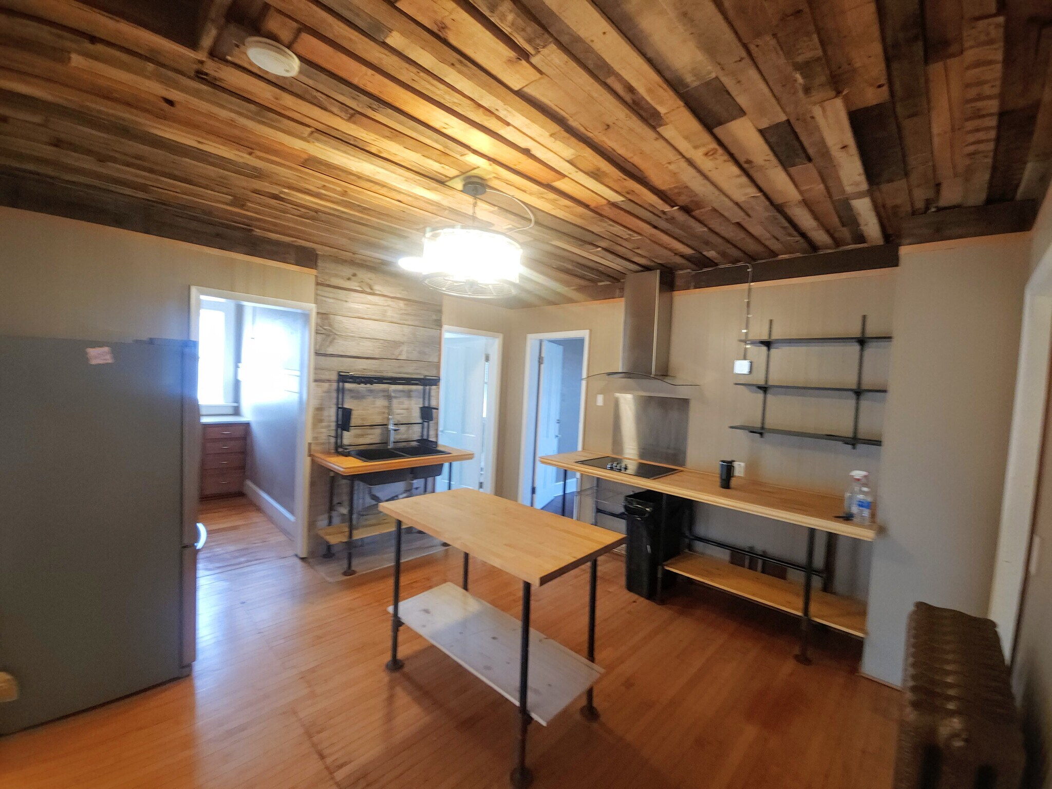 Kitchen - 1313 Wisconsin Ave