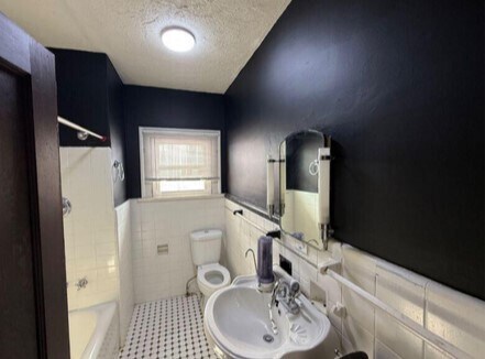 Building Photo - 123 Blymyer Ave