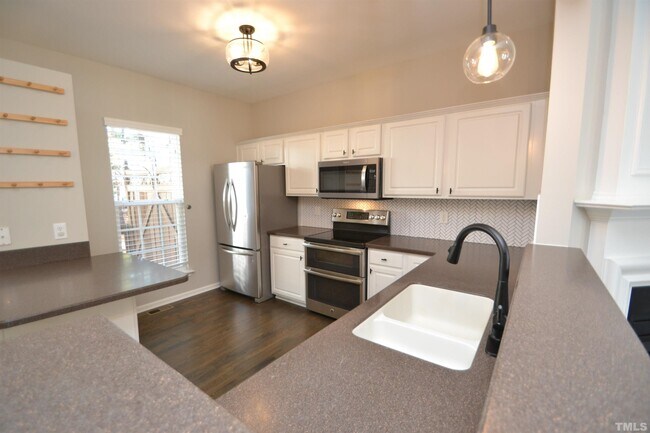 Building Photo - 701 Sutter Gate Ln