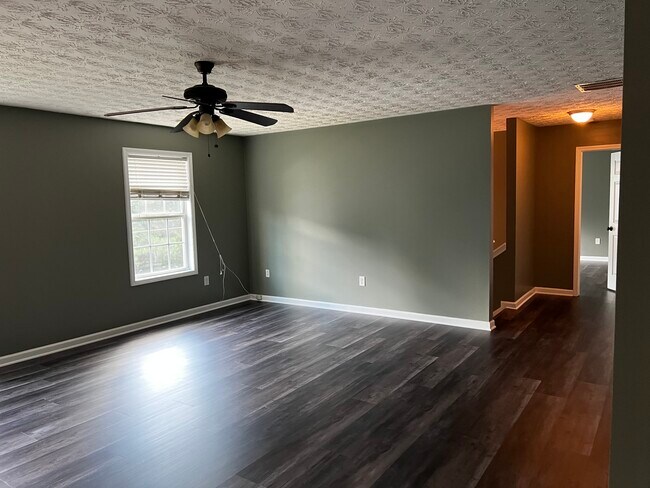 Building Photo - 65 Sampson Ct