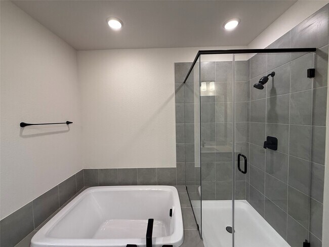 Building Photo - 18314 Midnight Stone Ln