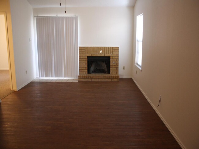 Building Photo - Duplex Across The Street From Costco & Eas...