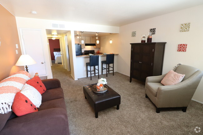 Apartments Near UNM, Albuquerque, NM - Citadel - Free Utilities