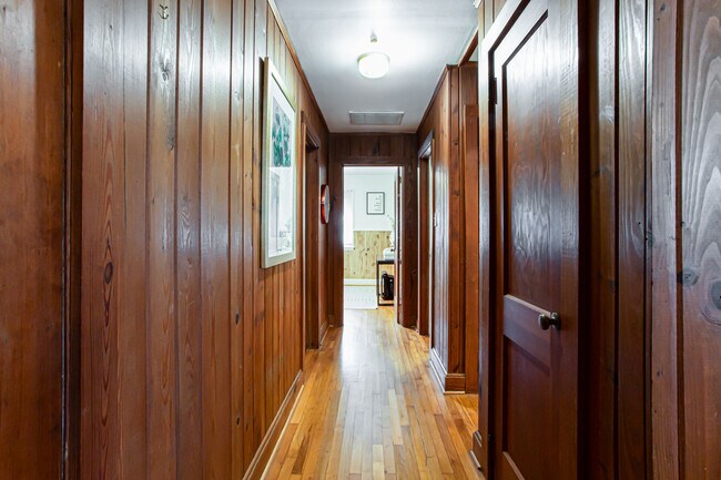 Building Photo - 4061 Lower Roswell Rd