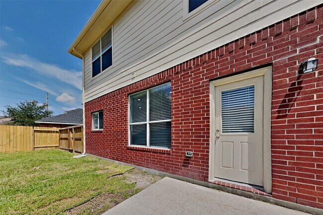 Building Photo - 31607 Cape May Ct