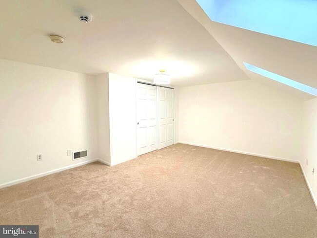 Building Photo - 2305 Westfield Ct