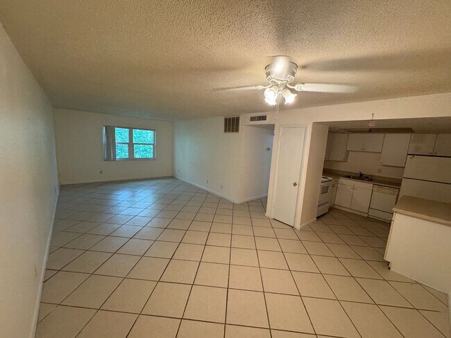 Building Photo - 2BR 2BA CONDO LOCATED CLOSE TO PORT CANAVERAL
