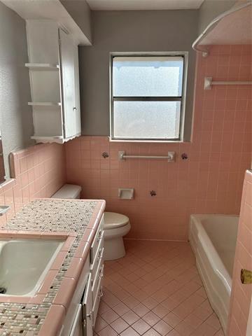 Building Photo - 7458 Walling Ln