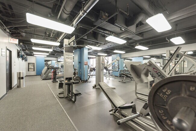 Building Photo - 10 E Ontario St