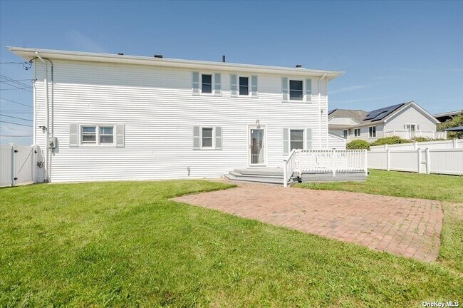 Building Photo - 2000 Ocean Blvd