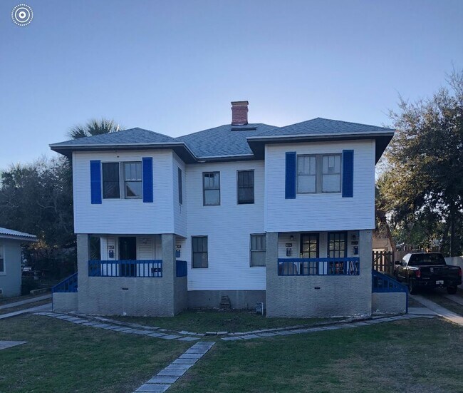827 N Oleander Ave 827 N Oleander Ave Daytona Beach FL 32118