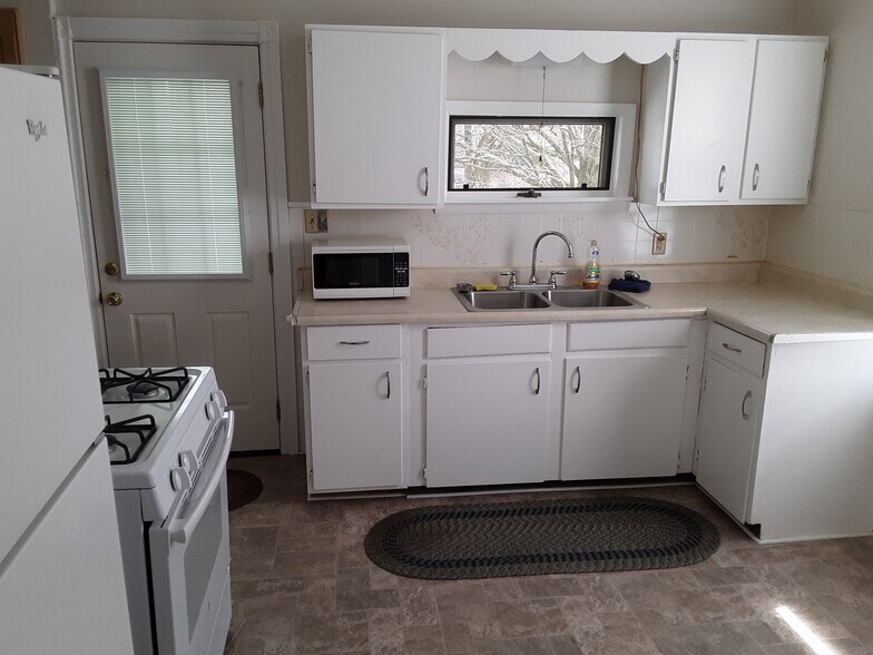 Kitchen - 32 Milford St