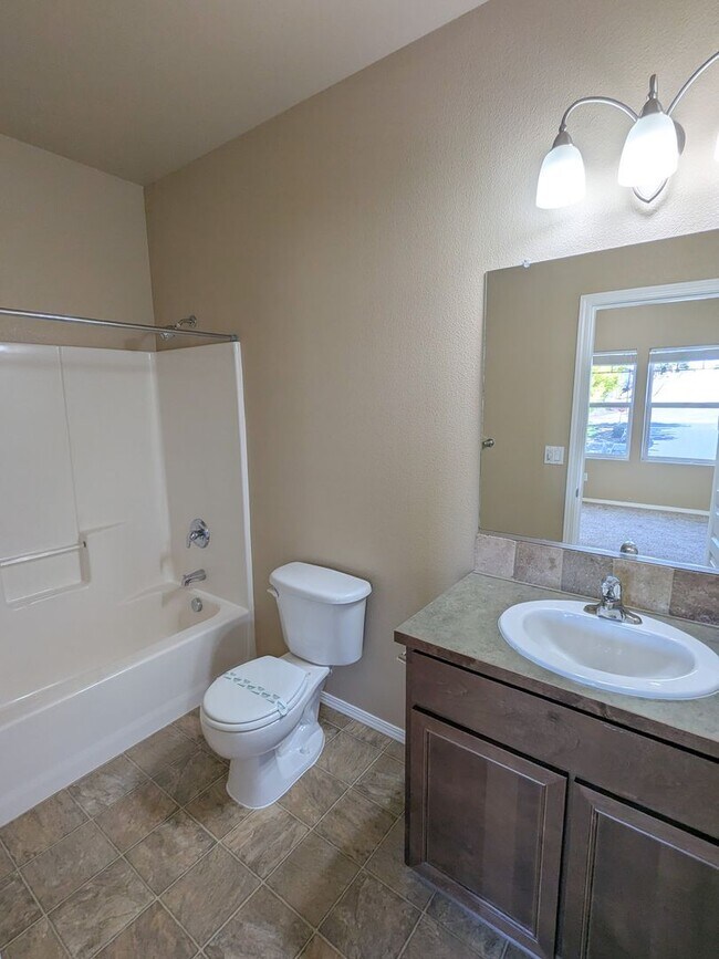 Building Photo - 5997 Blue River Dr SE