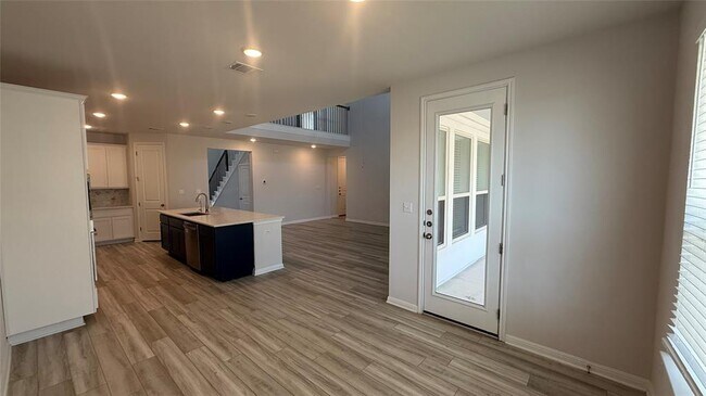 Building Photo - 4620 Modena Bay Bend