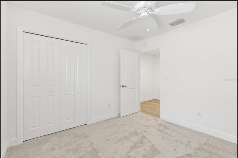 Building Photo - 6986 Elaine Ct