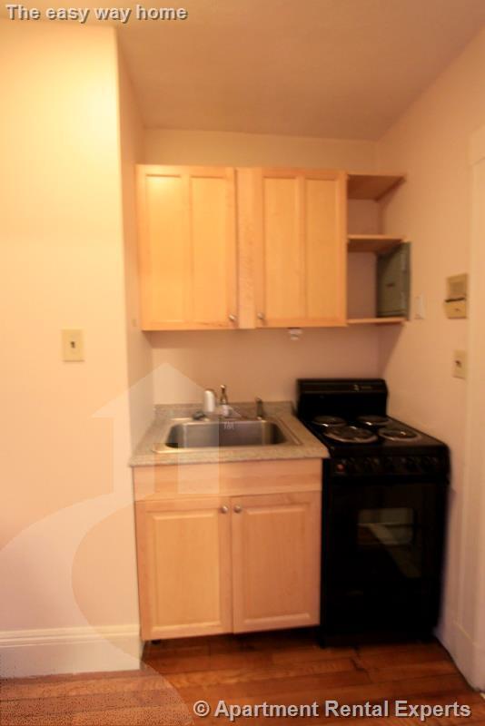 Building Photo - 402 Highland Ave