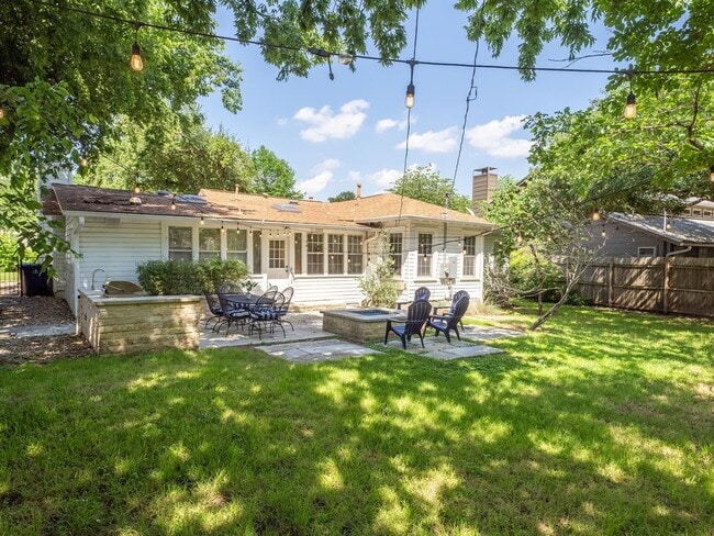 Building Photo - 32 Margranita Crescent