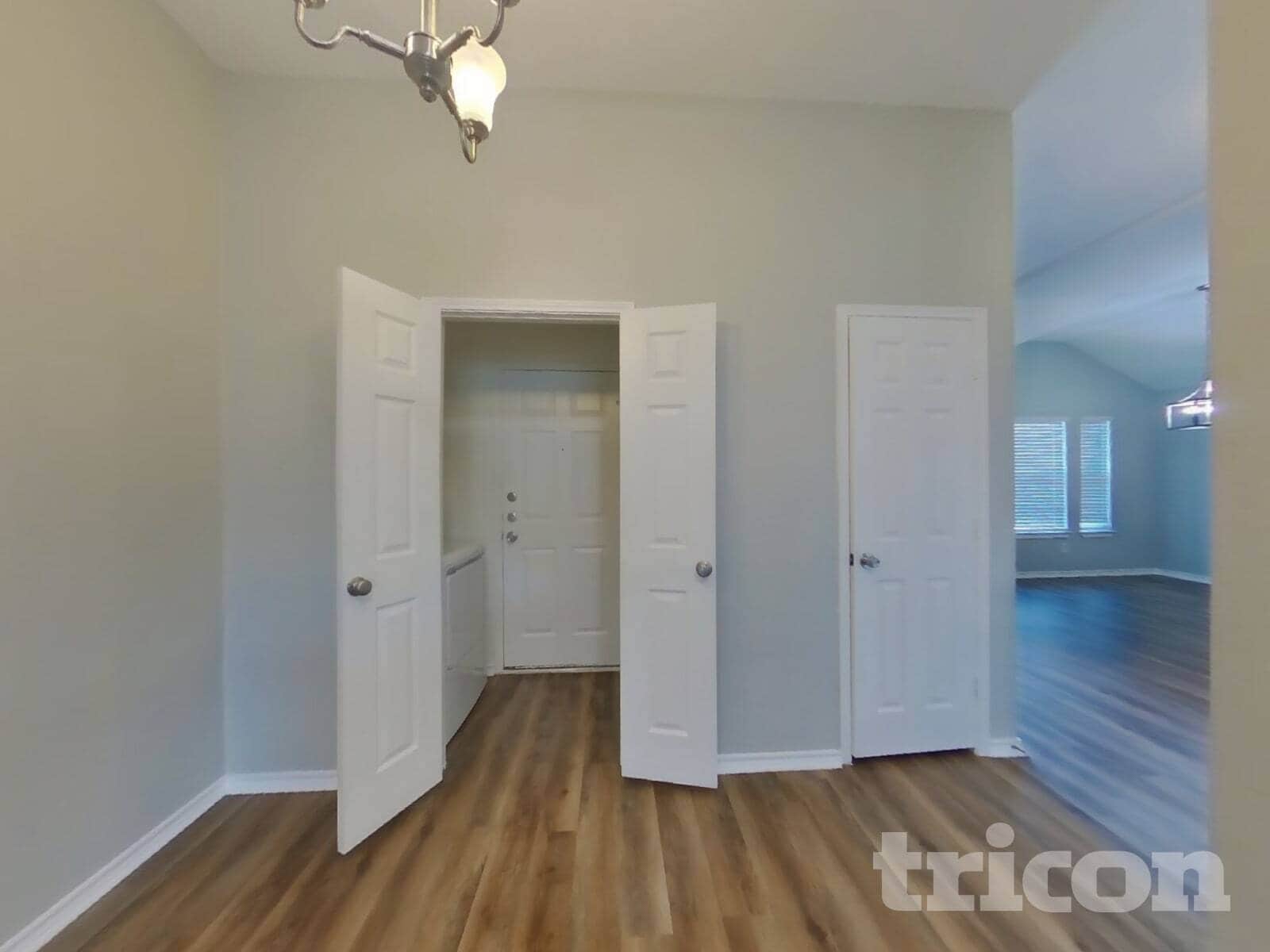 Building Photo - 2000 Natchez Dr