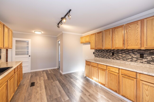 Building Photo - 6381 NC-73