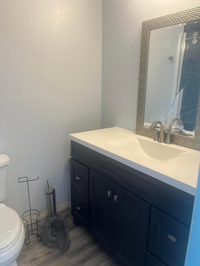 Building Photo - 2614 Nassau Bend