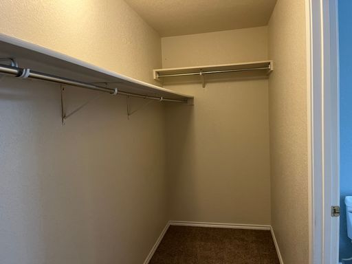 Building Photo - Immaculate 3/2 Rental-Close to Everything-...